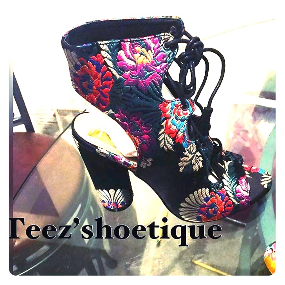 Japanese wedge peep toe black/multi colored
